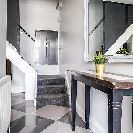 Luxury Townhouse - 4 Bedroom - Edgbaston - Parking- Rated * Birmingham