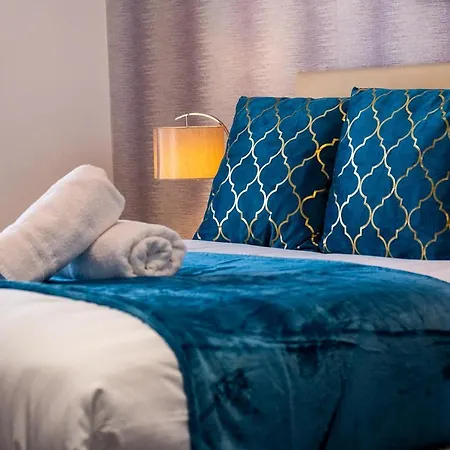 Luxury Townhouse - 4 Bedroom - Edgbaston - Parking- Rated Apartament Birmingham