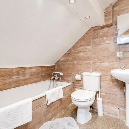 Luxury Townhouse - 4 Bedroom - Edgbaston - Parking- Rated Apartament Birmingham
